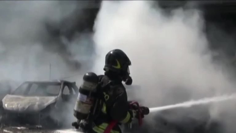 Pompierii italieni se luptă cu peste 500 de incendii