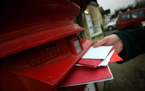 Cutiile poştale cântătoare, amplasate în oraşele britanice pe întreaga durată a sărbătorilor de iarnă