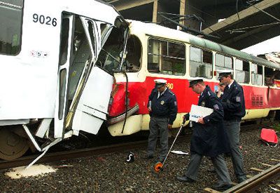 Cehia: 23 de persoane au fost rănite  în urma coliziunii a două tramvaie în centrul oraşului Praga