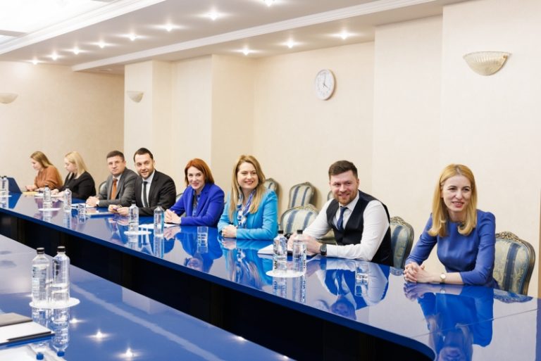Reprezentanții EBA Moldova au fost consultați la Președinție cu privire la referendum