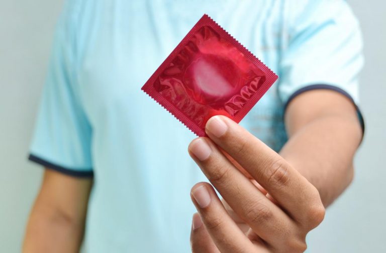 În Franţa, prezervative gratuite în farmacii pentru tinerii de 18-25 de ani, de la 1 ianuarie