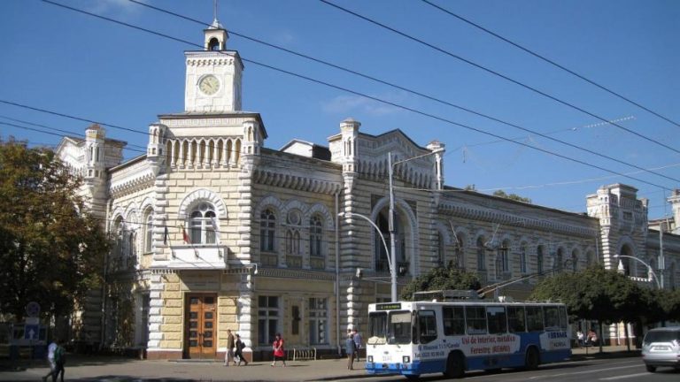 Primăria cere deblocarea finanțării suburbiilor Chișinăului