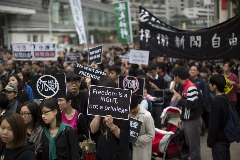 Protest la o universitate din Hong Kong după suspendarea a doi studenți în legătură cu un test de limbă mandarină