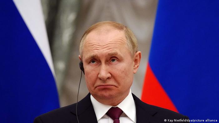 Fostul șef al forțelor armate britanice vrea ca Vladimir Putin să fie supus unui ‘proces de tip Nürnberg’