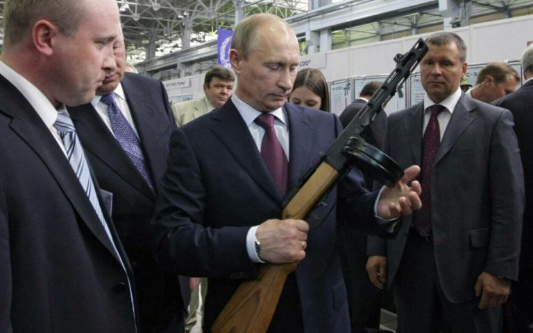 Rusia fabrică tot mai multe arme și amenință Moldova, Georgia şi statele baltice. Avertismentul Germaniei