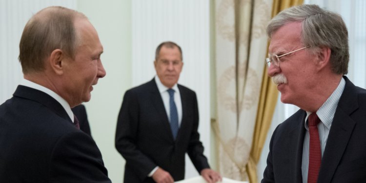 Bolton afirmă că a discutat cu Putin despre preocupările privind o intervenţie rusă în alegerile din SUA