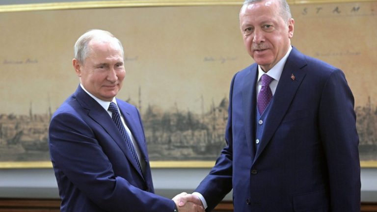 Putin şi Erdogan se întâlnesc luni la Soci