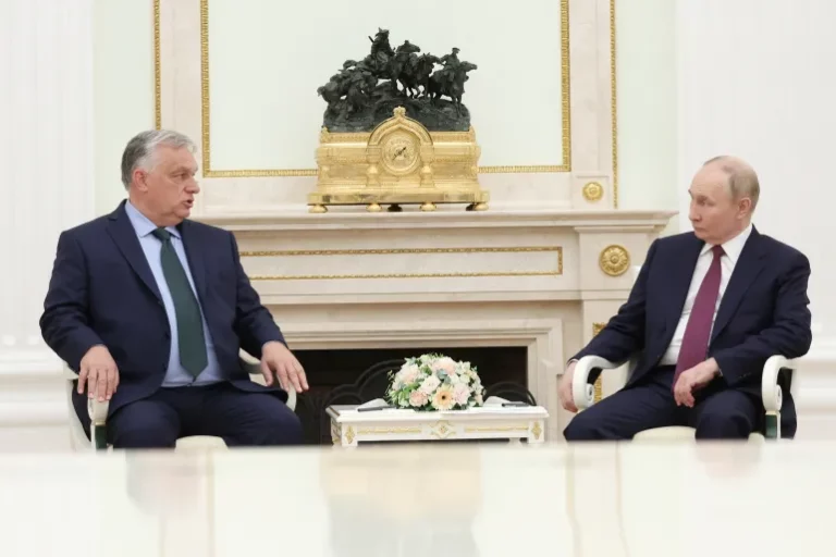 Putin insistă pe lângă Orban asupra propunerii sale de încetare a ostilităţilor în Ucraina