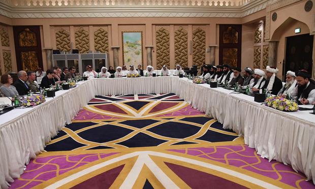 Negocierile de pace între Guvernul afgan şi talibani urmează să înceapă în septembrie