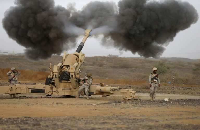 Arabia Saudită a interceptat o rachetă lansată de luptătorii Houthi deasupra oraşului Najran