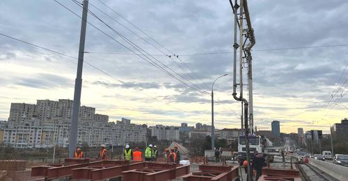 Podul de pe strada Mihai Viteazul din Chişinău ar putea fi închis până la sfârşitul verii