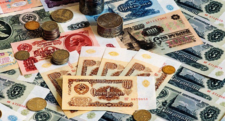 Roscosmos îşi anunţă clienţii străini că acceptă DOAR ruble