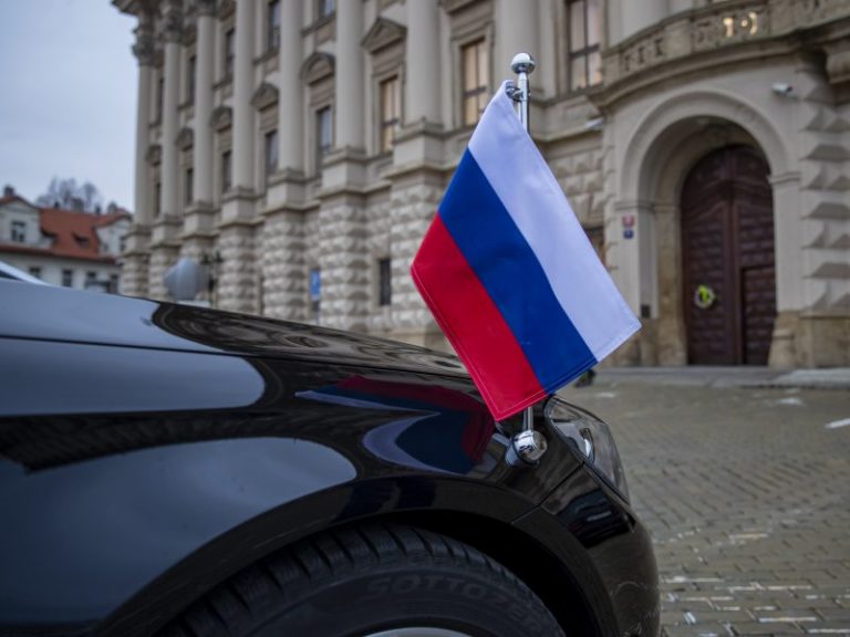 Guvernul britanic i-a convocat pe diplomaţii ruşi după moartea lui Navalnîi