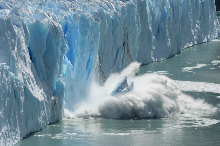 Încălzirea globală, de trei ori mai rapidă la Polul Sud decât în restul lumii (studiu)
