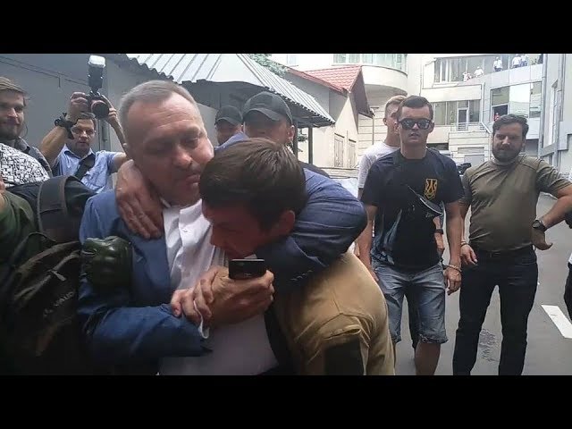 Un viceprimar ucrainean a fost aruncat în TOMBERONUL de gunoi