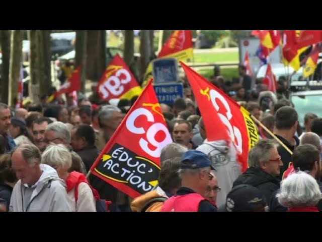 Francezii au ieșit în stradă împotriva reformelor la Codul Muncii inițiate de Emmanuel Macron