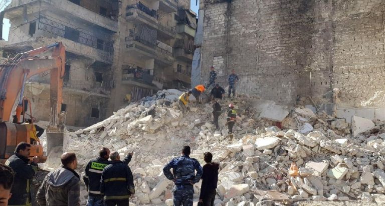 Siria: Unsprezece persoane au murit la Alep după ce un imobil afectat de război s-a surpat