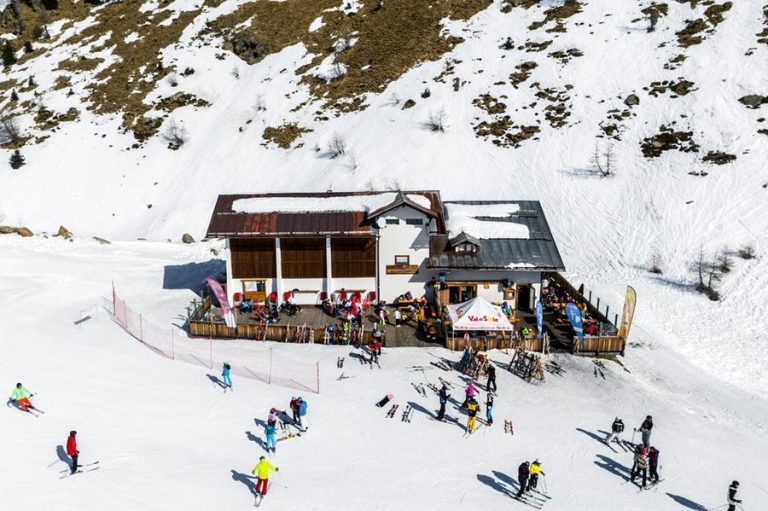 Prima zonă de schi liberă de plastic din lume va fi creată în zona alpina italiană Val di Pejo