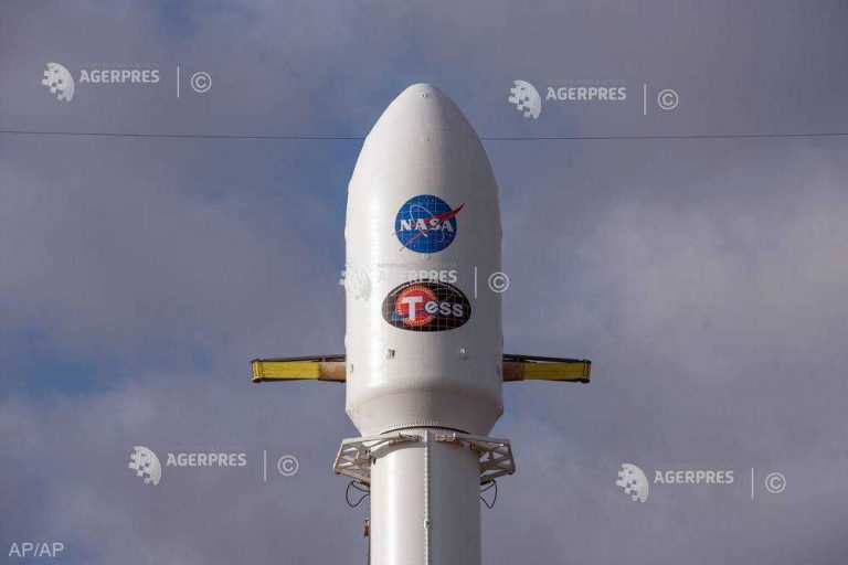 SpaceX amână lansarea rachetei Block-5 de nouă generaţie