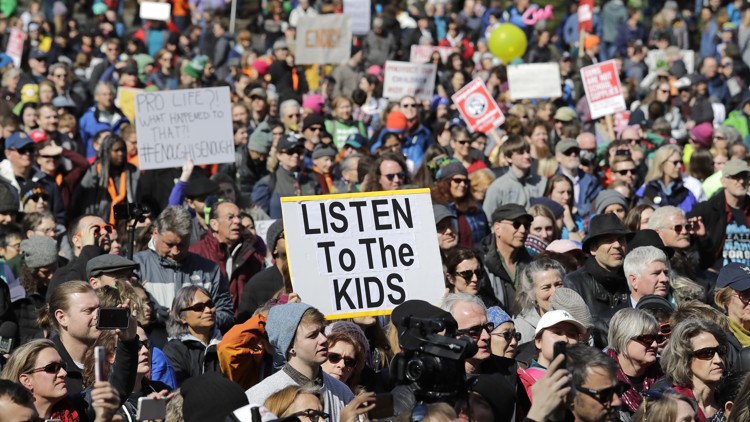 SUA : Manifestații în statele Kentucky şi Oklahoma pentru a apăra școala publică