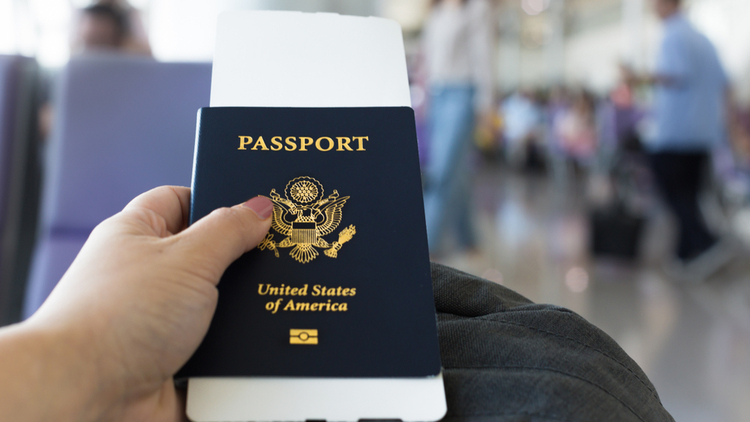 SUA au eliberat primul paşaport cu ‘genul X’