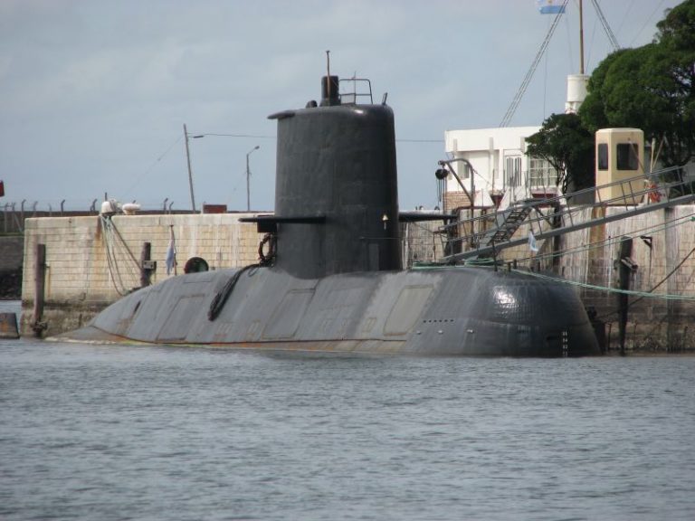 Semnale atribuite submarinului dispărut joi primite din Argentina