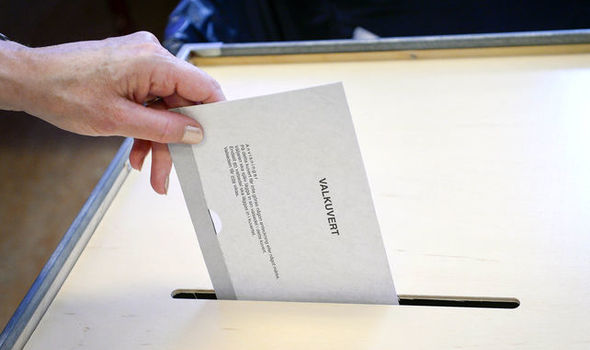 Rezultatele finale ale alegerilor parlamentare din Suedia confirmă victoria la limită a coaliţiei de dreapta
