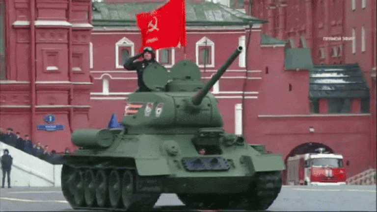 Economie la parada de Ziua Victoriei: Rusia a expus un singur tanc în cadrul manifestaţiilor