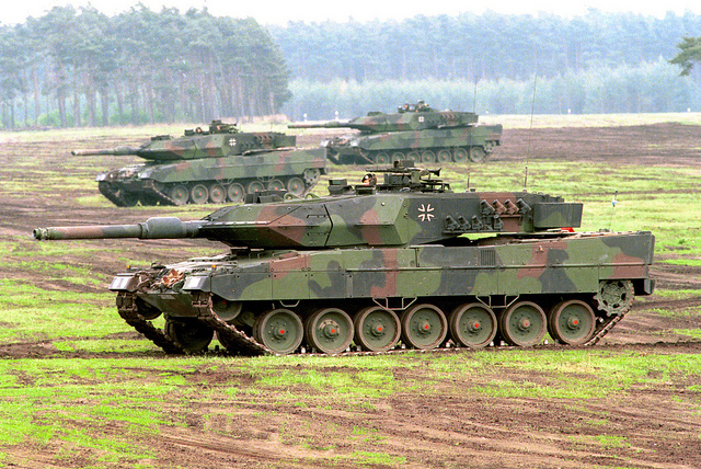 Armata germană a început instruirea soldaţilor ucraineni în manevrarea tancurilor Leopard 2
