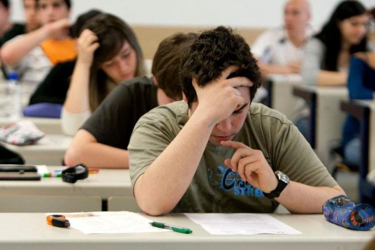 Testele la Matematică ale absolvenților de gimnaziu din 13 instituții de învățământ vor fi reevaluate