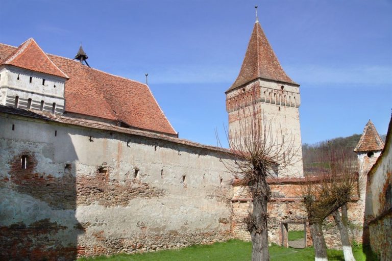 Una dintre cele mai frumoase biserici gotice târzii din Transilvania va fi restaurată