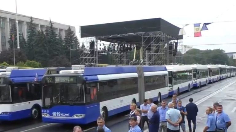 HAOS în Capitală! Troleibuzele au rămas BLOCATE în sectorul Râșcani