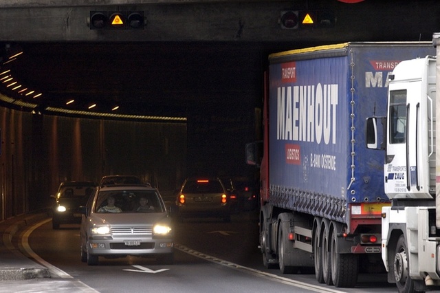 Raport alarmant : Peste 200 de tuneluri rutiere sunt nesigure în Italia