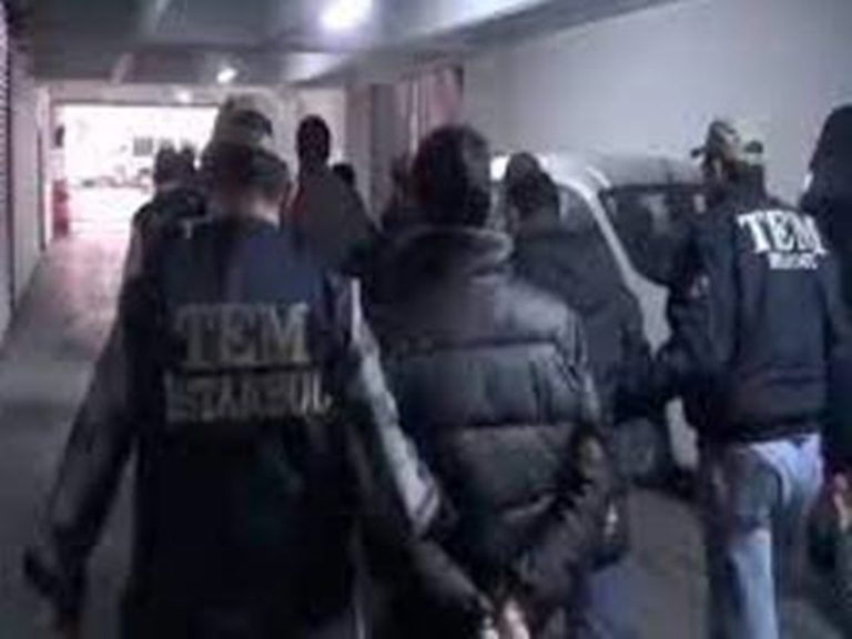 Autorităţile turce au reţinut peste 30 de persoane pentru presupuse legături cu Statul Islamic