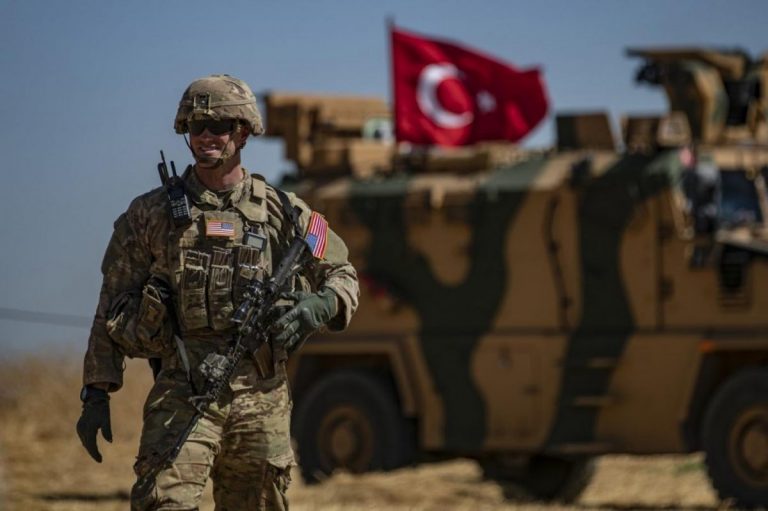 Turcia anunță că a lansat operaţiunea aeriană ‘Claw Sword’ în nordul Irakului şi al Siriei