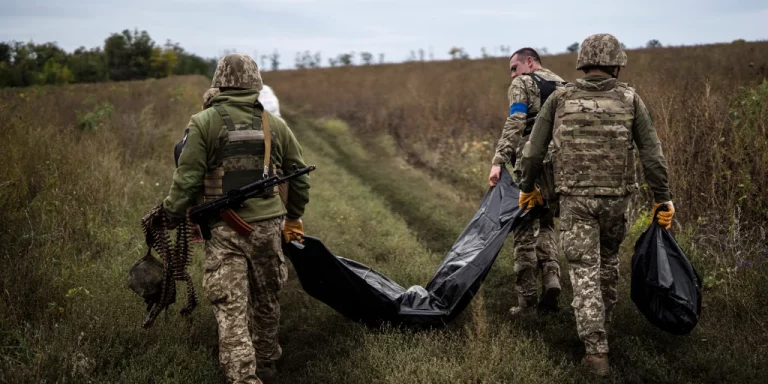 Rusia a predat Kievului cadavrele a 140 de soldaţi ucraineni