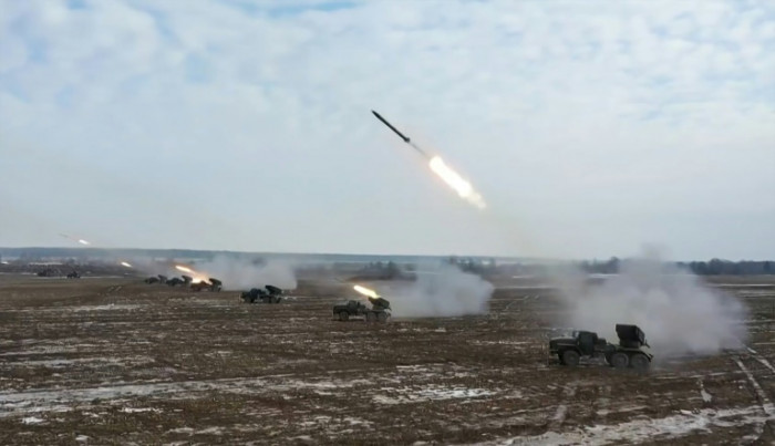 Ucraina a doborât 54 din cele 69 de rachete lansate joi de Rusia