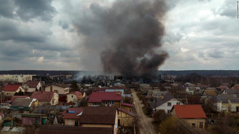 Forţele ruse au atacat un aerodrom militar din Vasilkov şi un centru informatic al serviciilor secrete din Bovarî