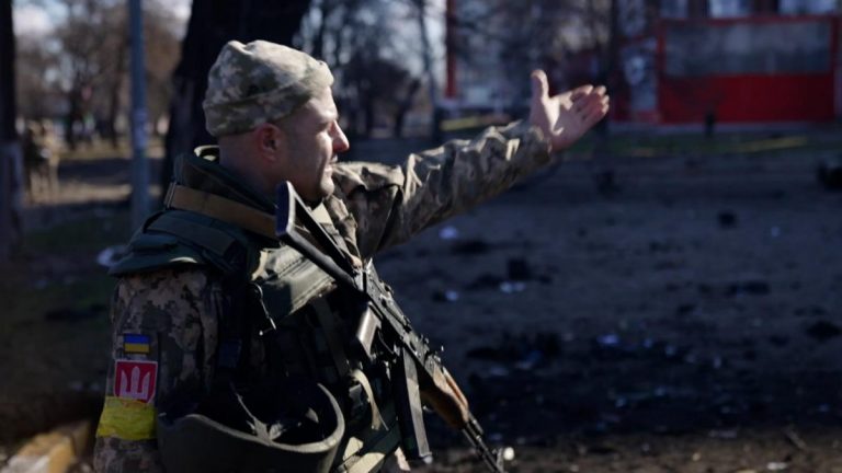 Forţele ucrainene recuperează mai multe oraşe din jurul Kievului