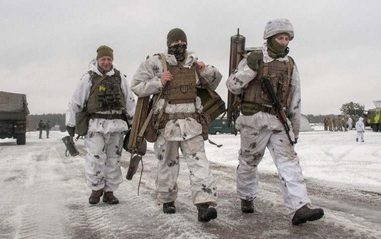 Rusia este pregătită militar să lanseze o operaţiune de amploare împotriva Ucrainei , susţine serviciul de contraspionaj din Estonia