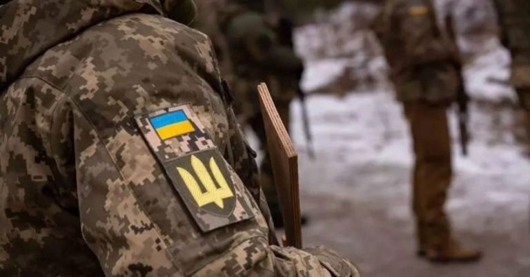 Trupele ucrainene, epuizate după doi ani de război. Soldați experimentați din Columbia vin în ajutor