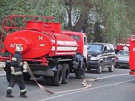 CARNAGIU pe o şosea din Ucraina: 13 oameni au murit!