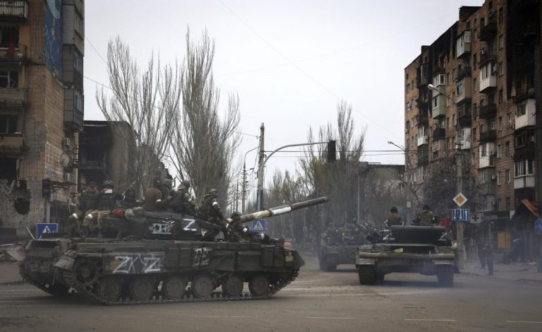 Forţele ruse şi-au reînnoit eforturile de a avansa dinspre oraşul Izium spre Severodoneţk