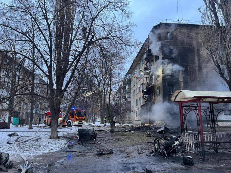 Ruşii au bombardat noaptea trecută oraşele ucrainene