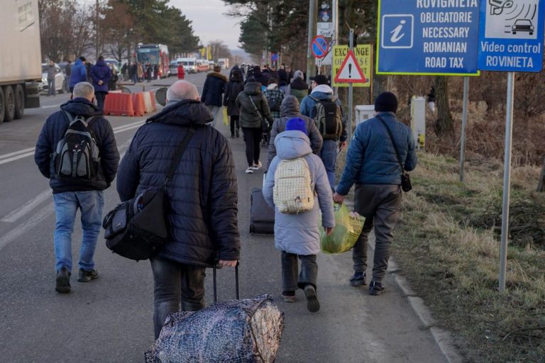 Peste 150.000 de persoane au fost nevoite să fugă din calea violențelor rusești din Ucraina (ONU)