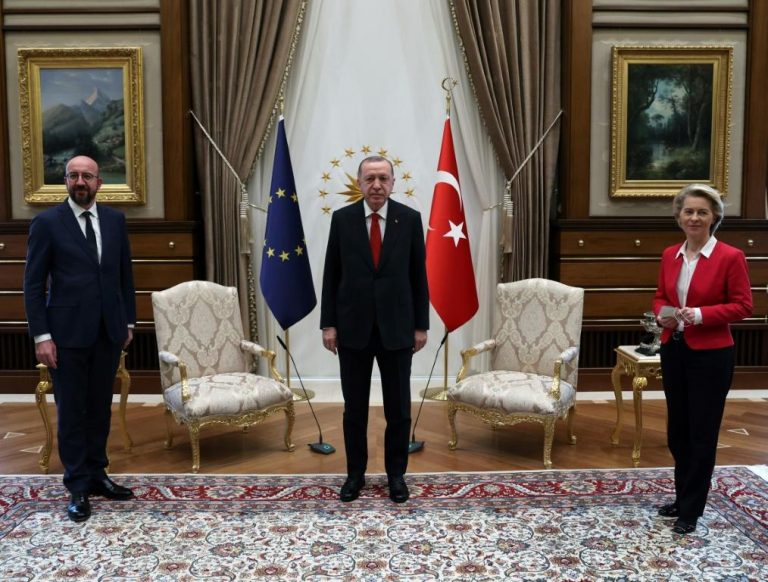 Controversă la Bruxelles după un afront adus preşedintei Comisiei Europene la Ankara