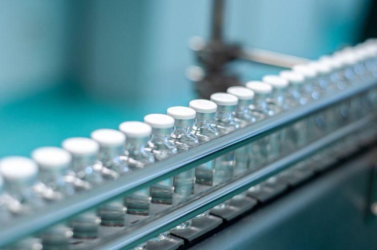 Grupurile farmaceutice Pfizer Inc şi BioNTech propun UE să plătească jumătate din preţul fiecărei doze de vaccin Covid anulate