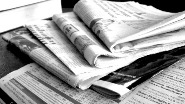 Cititorii francezi se bucură de singurul ziar din lume care apare o dată la patru ani